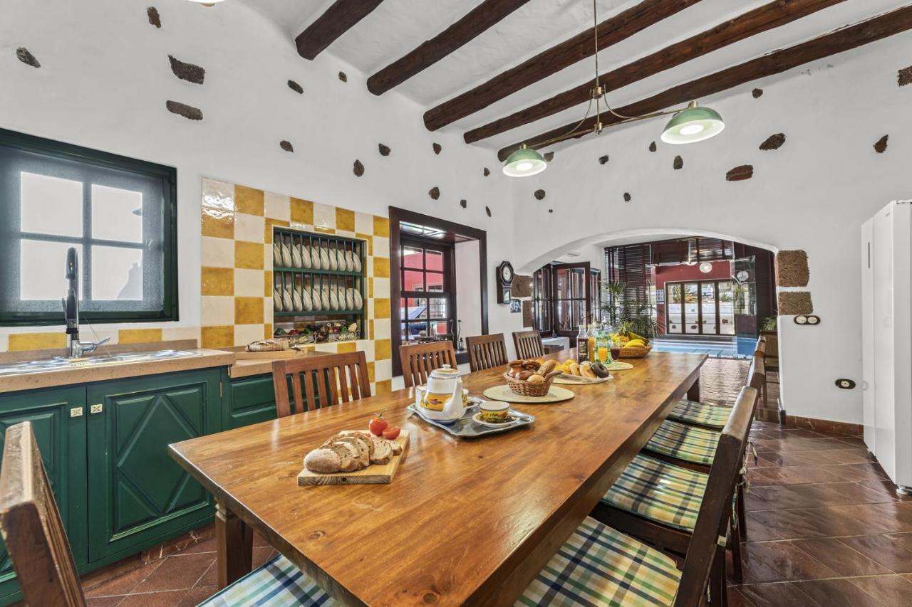 Villa Haria Lux By Escapehome Екстер'єр фото
